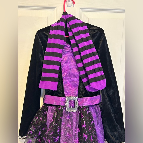 Spirit Darling Witch Costume - Purple and Black - Picture 7 of 16